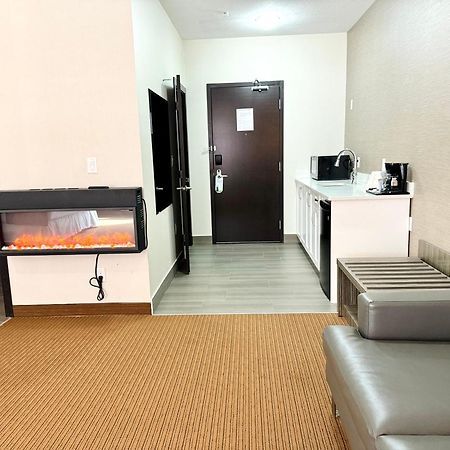 Southfort Inn Fort Saskatchewan المظهر الخارجي الصورة