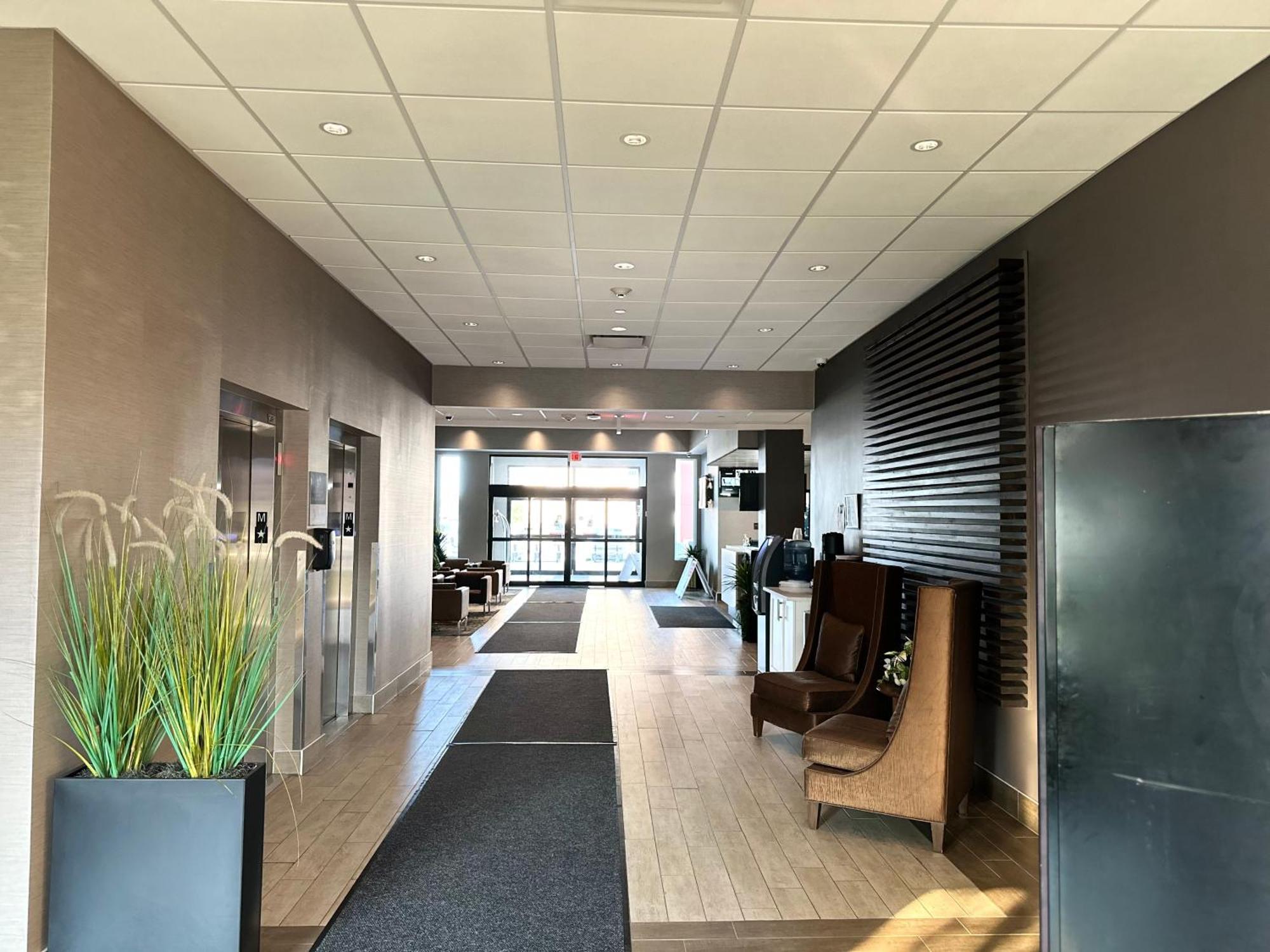 Southfort Inn Fort Saskatchewan المظهر الخارجي الصورة