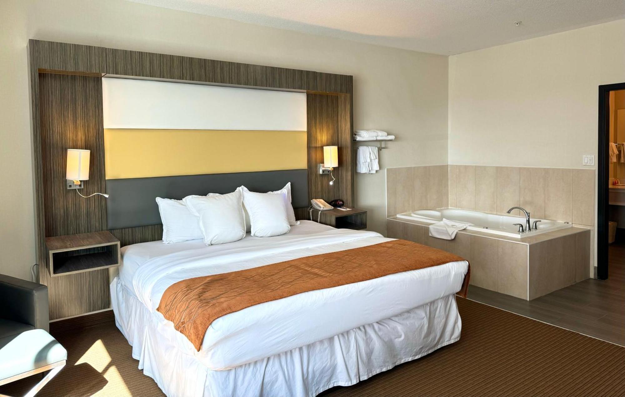 Southfort Inn Fort Saskatchewan المظهر الخارجي الصورة