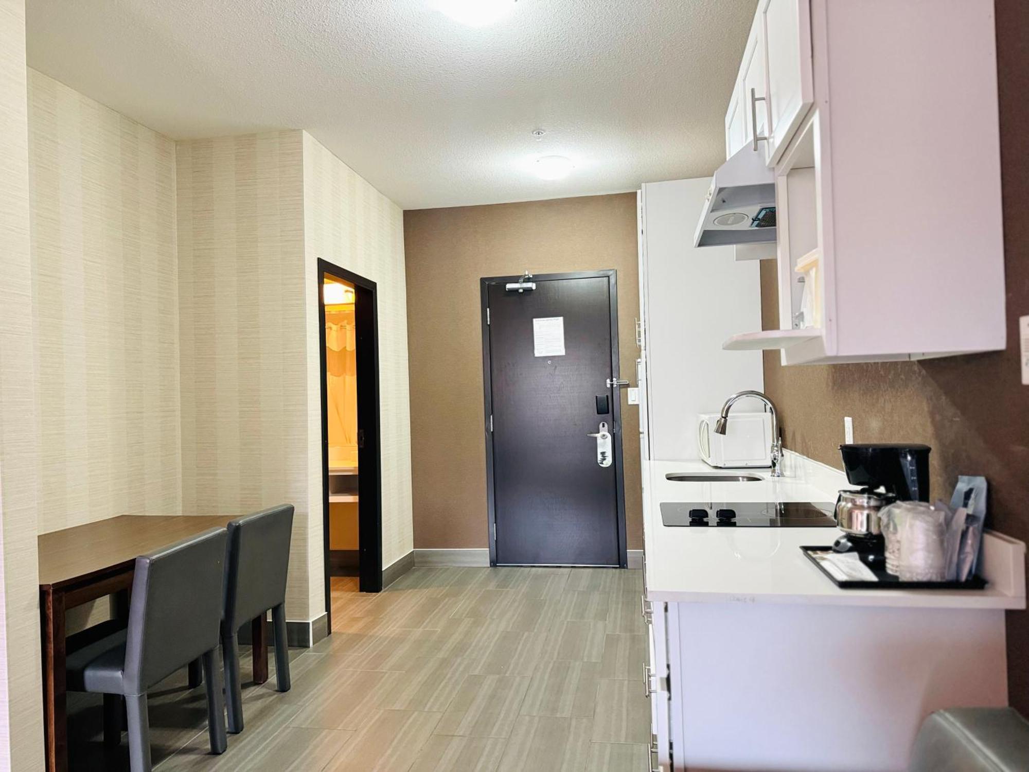 Southfort Inn Fort Saskatchewan الغرفة الصورة
