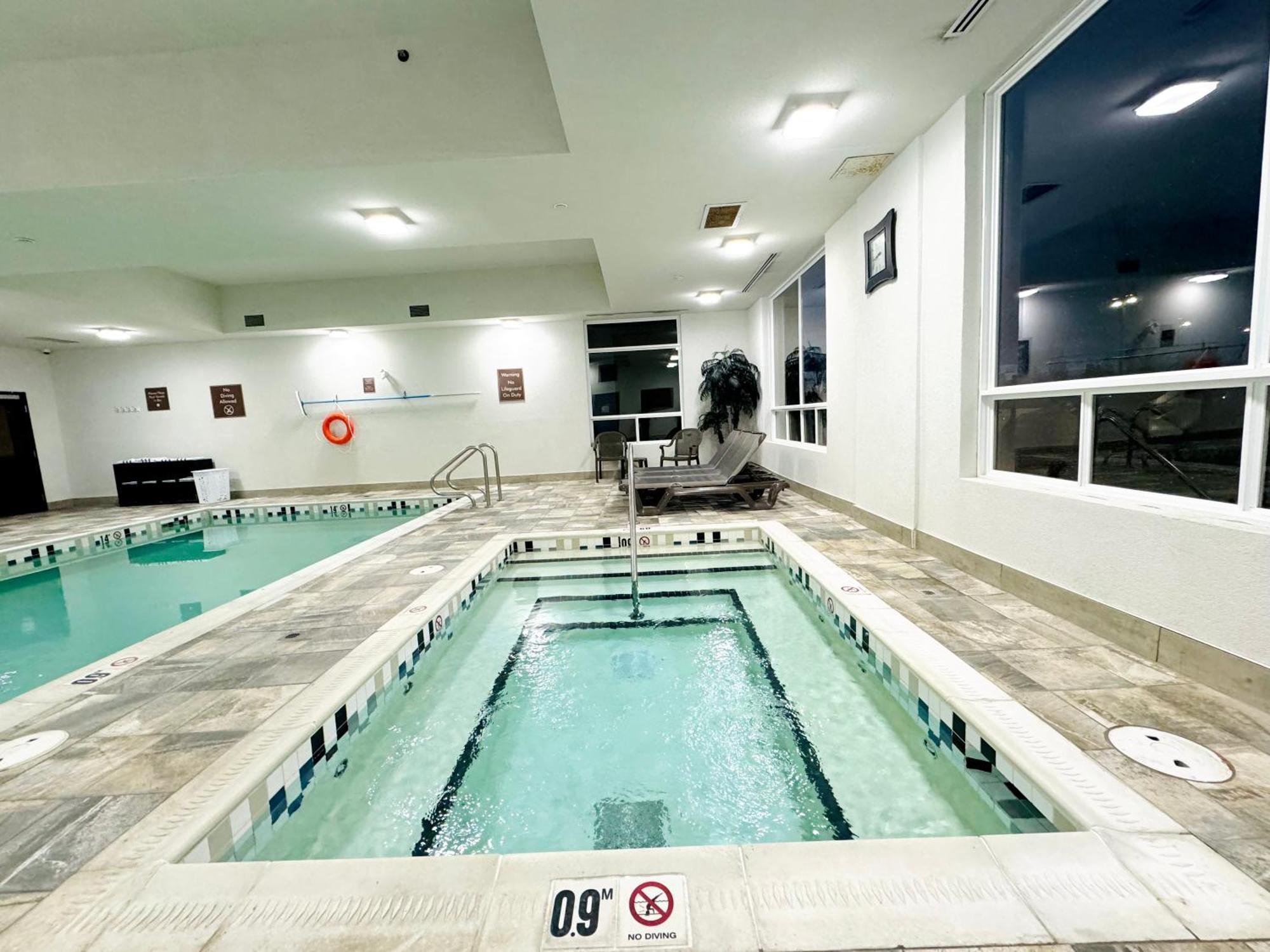 Southfort Inn Fort Saskatchewan المظهر الخارجي الصورة