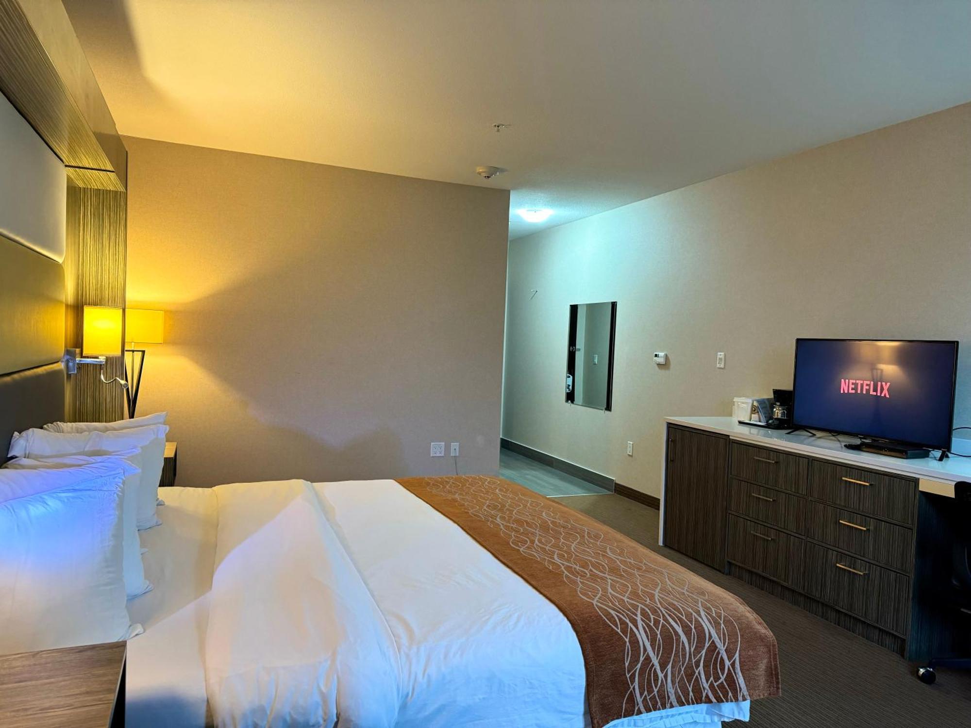 Southfort Inn Fort Saskatchewan المظهر الخارجي الصورة