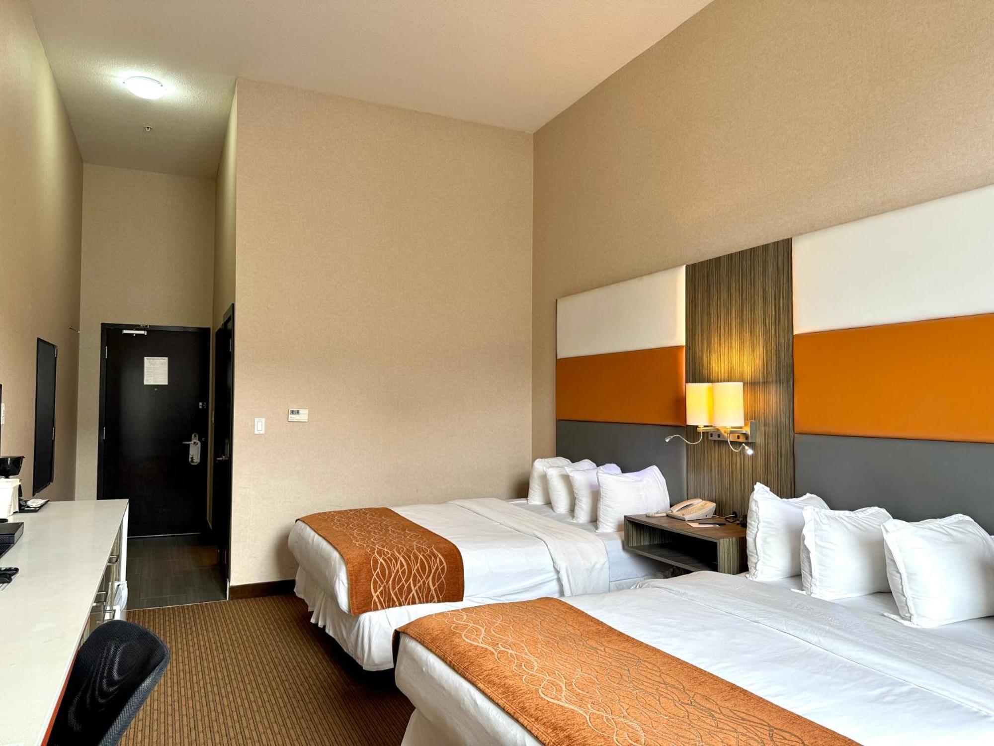 Southfort Inn Fort Saskatchewan المظهر الخارجي الصورة